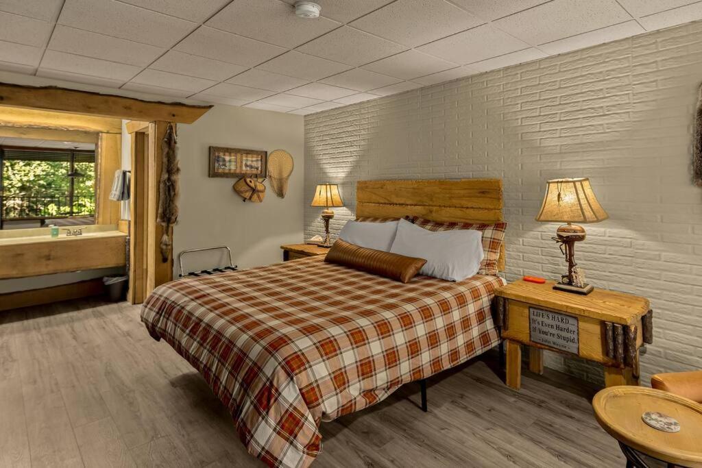 Stonegate Lodge King Bed Wifi 50 Roku Tv Salt Water Pool Room #104 Eureka Springs Luaran gambar